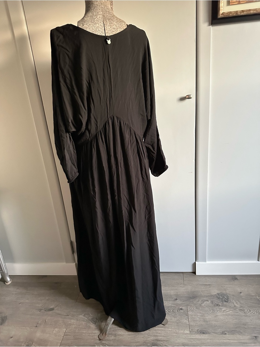 Anthropologie Malai Black V-Neck Long Sleeve Maxi Dress with Side Slits Size L - Picture 5 of 9